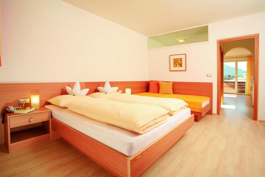 Hotel Haselried Tirolo Room photo